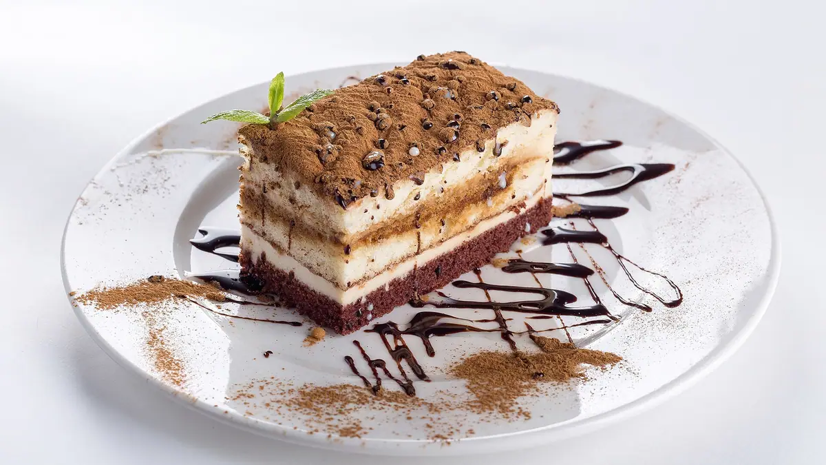 Crumbs Cafe – cake shop in Woodley town centre